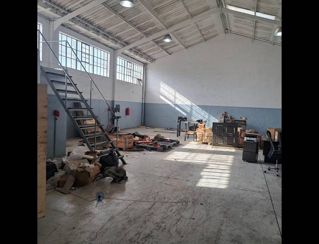 INDUSTRIAL PROPERTY TO RENT IN SIDWELL